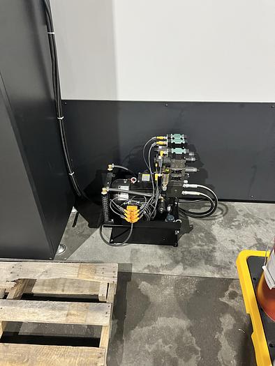 Used Doosan DBM 2550 CNC Bridge Type Milling Machine