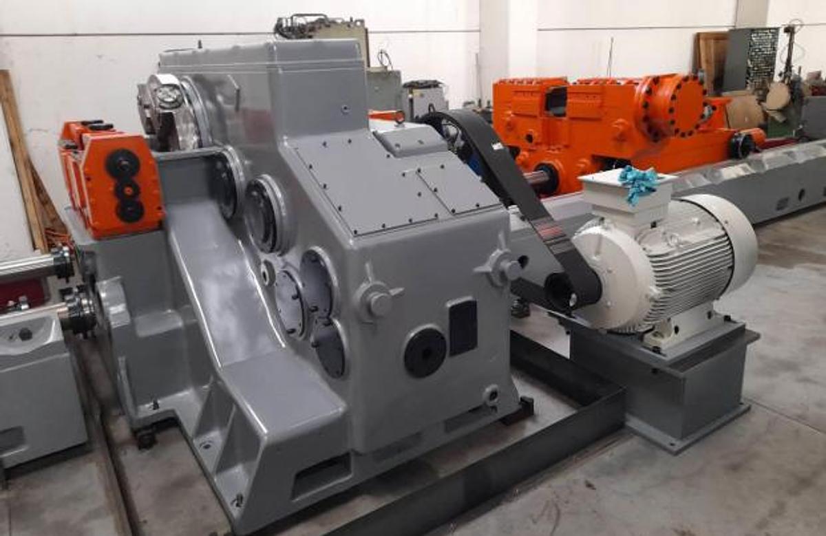 Used Kranatorsk 150-280 Bar Peeling Machine