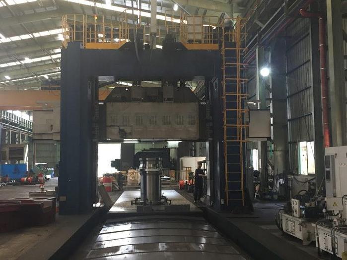 Used HNK HPM-30 CNC Double Column Heavy Duty Machining Center