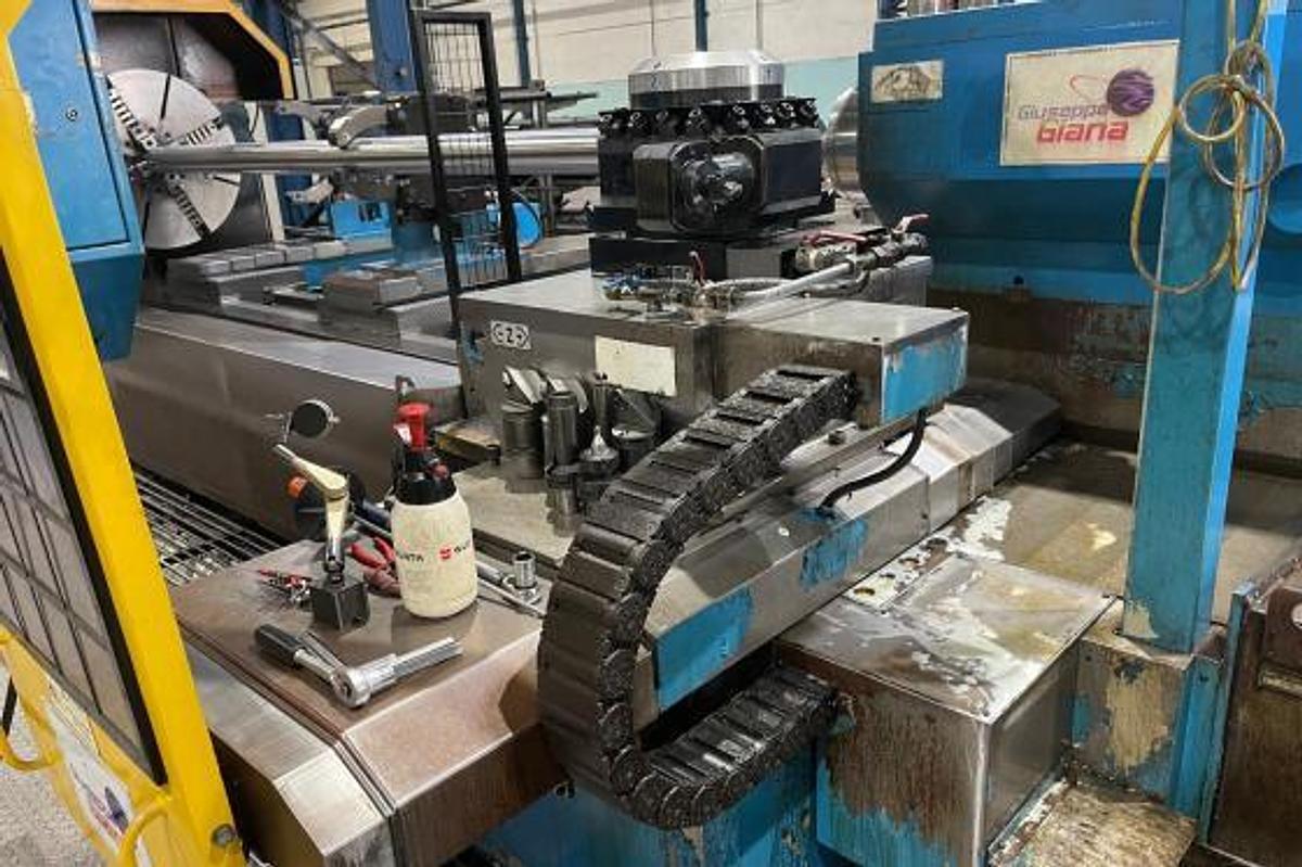 Used Giuseppe Giana GGH 1100/760 x 12000 CNC Horizontal Lathe
