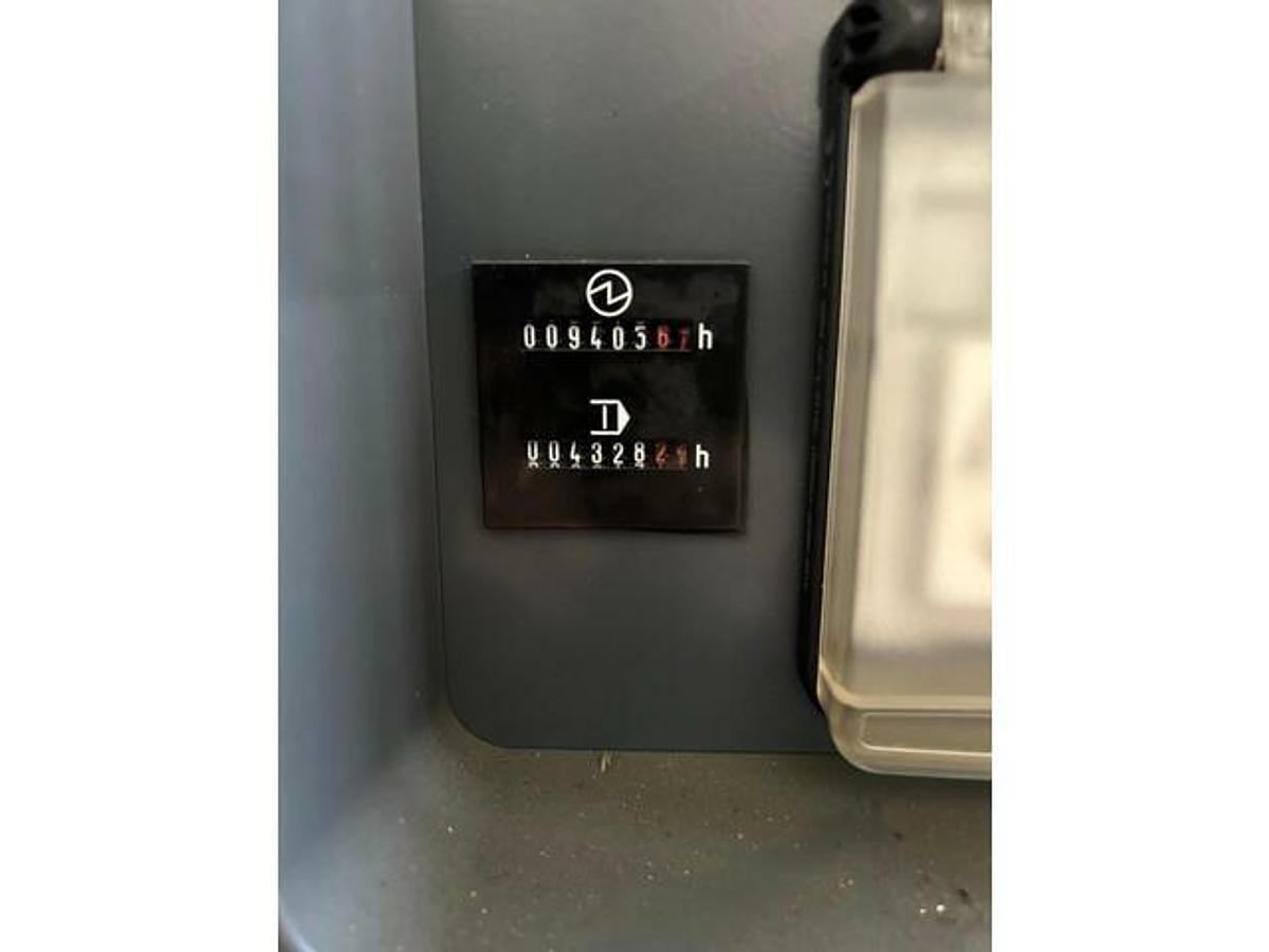 Used DMG DMF 360 / 11 Linear CNC Universal Machining Center