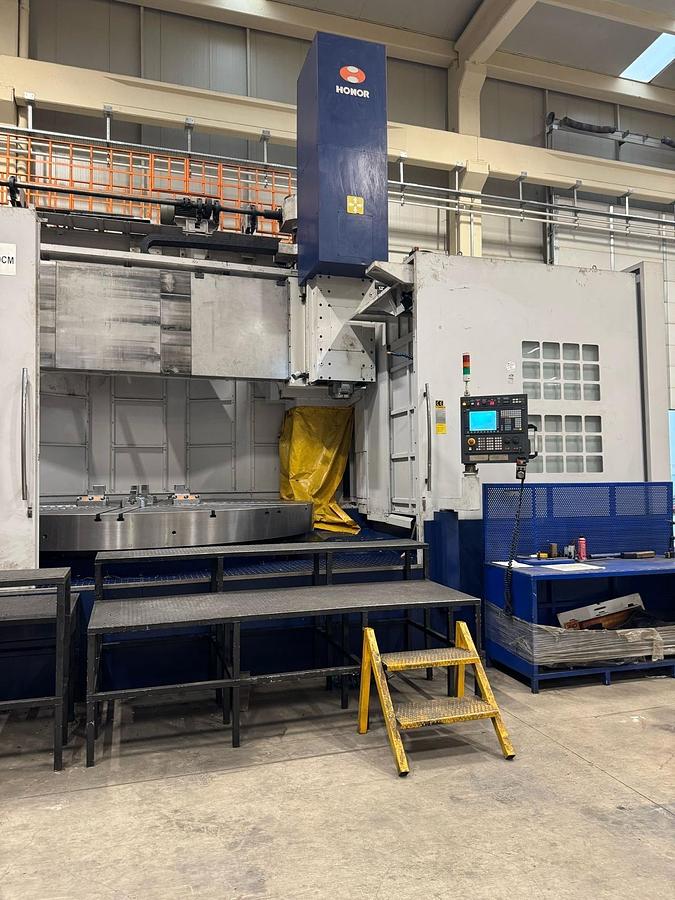 Used Honor Seiki VL-400CM CNC Vertical Boring & Milling Machine with Live Spindle & Table C-Axis