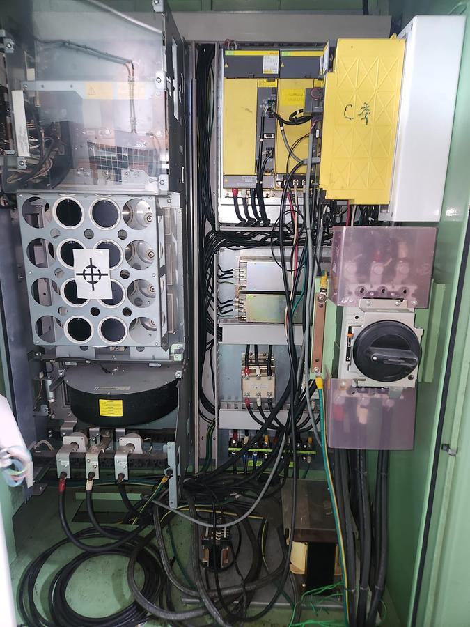 Used Hankook Dynaturn 26 CNC Heavy Duty Horizontal Lathe