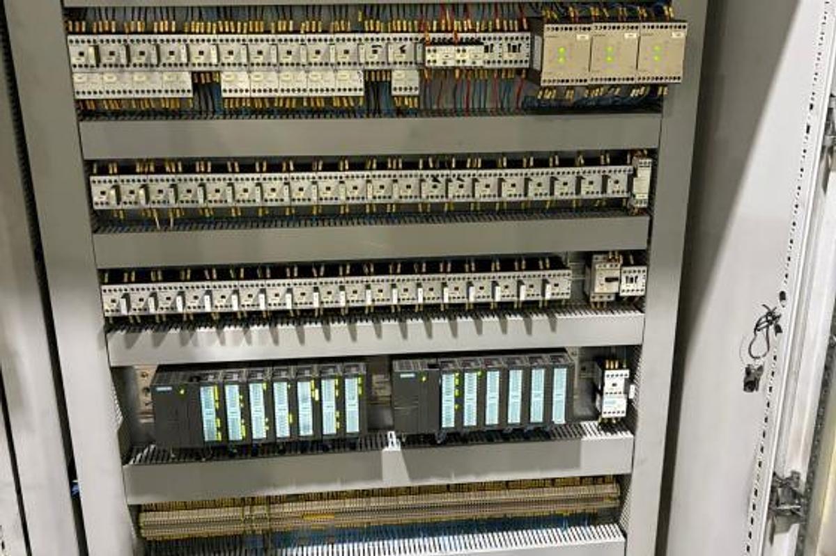 Used Giuseppe Giana GGH 1100/760 x 12000 CNC Horizontal Lathe