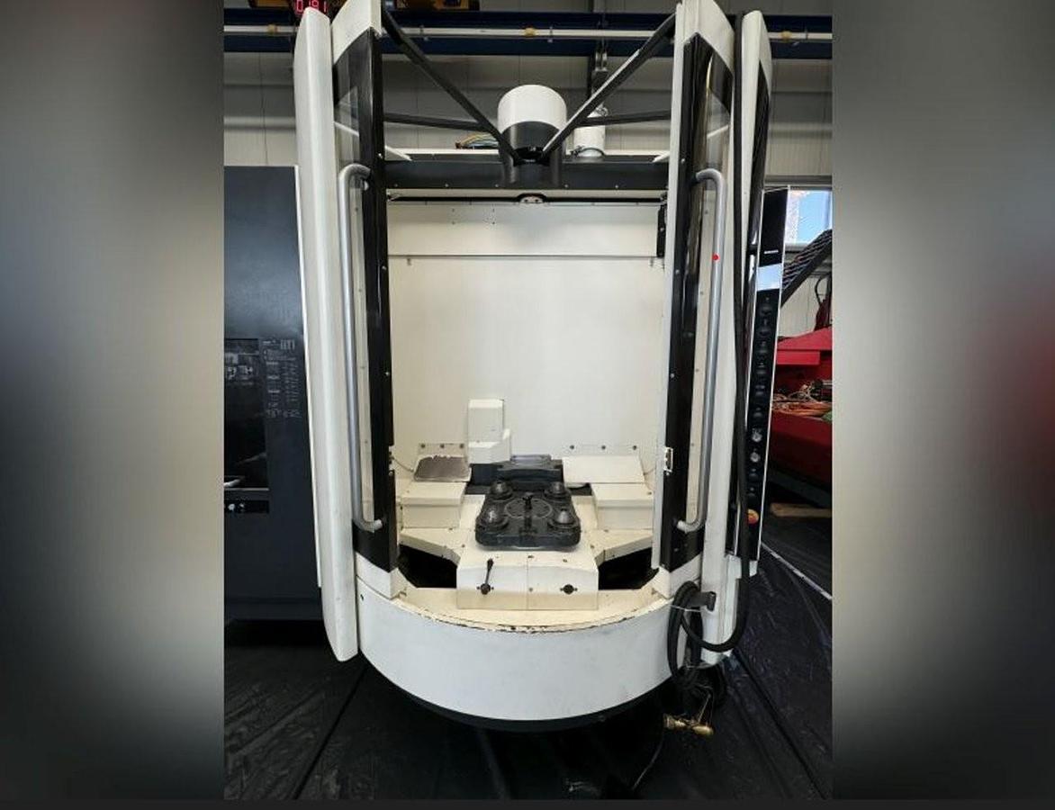 Used DECKEL MAHO - DMC 80U duoBlock 5 Axis Double Pallet Machining Center