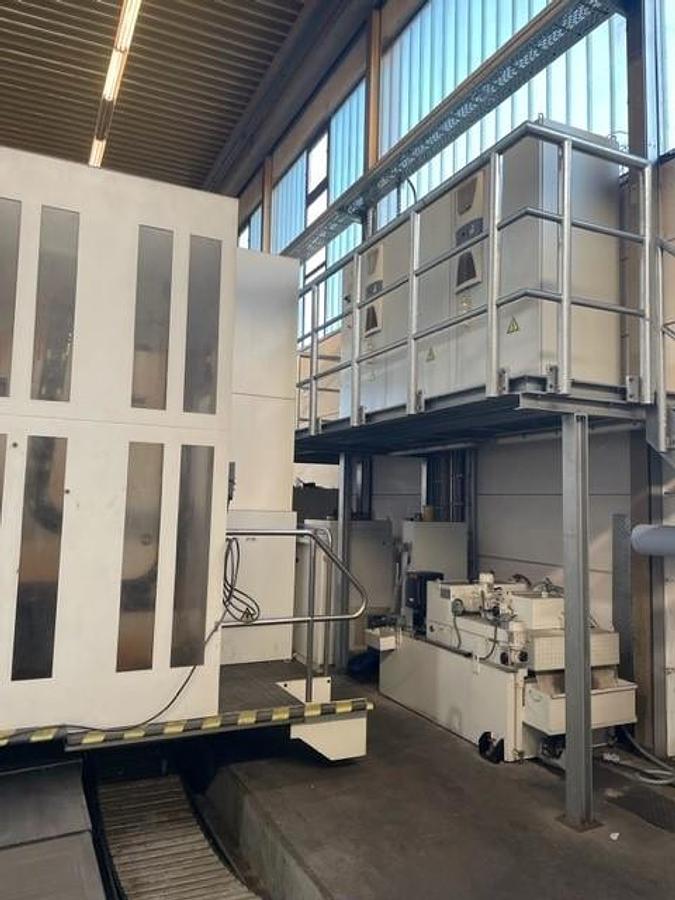 Used Soraluce FL 8000 CNC Universal Machining Center with 6 Axes and Turn Table