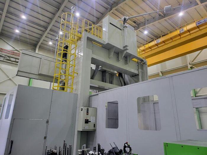 Used SNK HF-6M CNC Double Column Bridge Type Multi Center