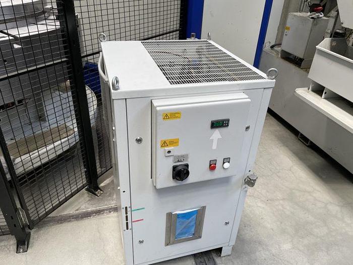 Used UNISIGN UNICOM 6000 CNC VERTICAL TURNING & MILLING CENTER with AUTOMATIC PALLERT CHANGER for 3 PALLETS