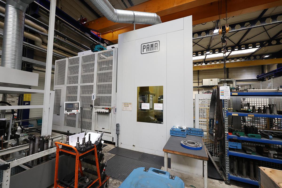 Used Pama Speedmat 2/TR 8 CNC Universal Machining Center with Twin Pallet Changer
