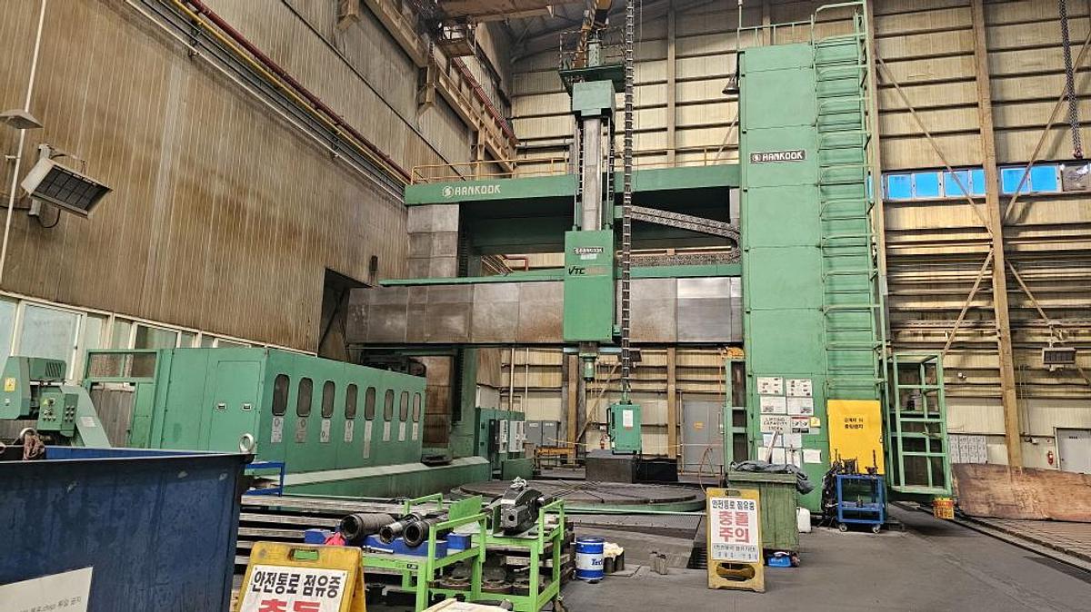 Used Hankook VTC 5060Y CNC Double Column Vertical Boring & Turning Machine with Y-Axis Traveling Table, Live Spindle, C-Axis