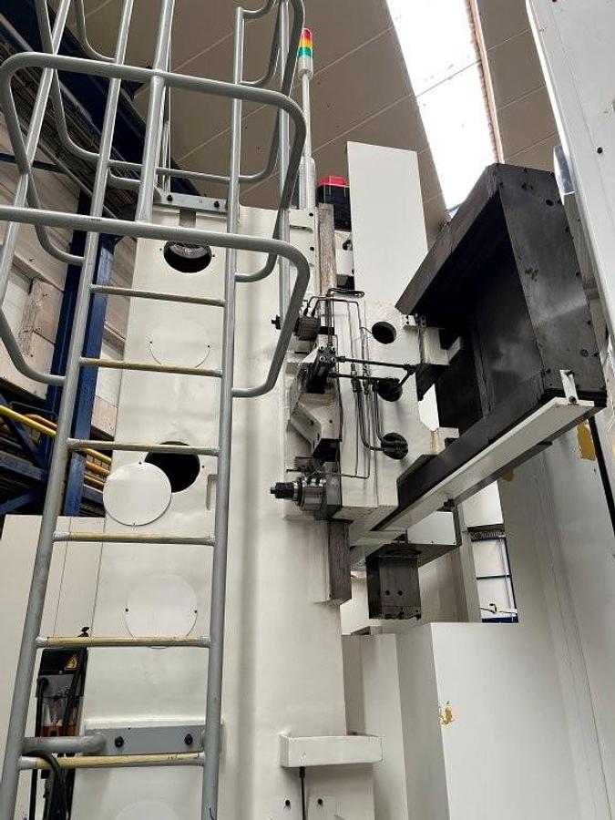 Used Hankook VTC 125 E-APC CNC Single Column Vertical Boring Mill with C-Axis and Double Automatic Pallet Changer
