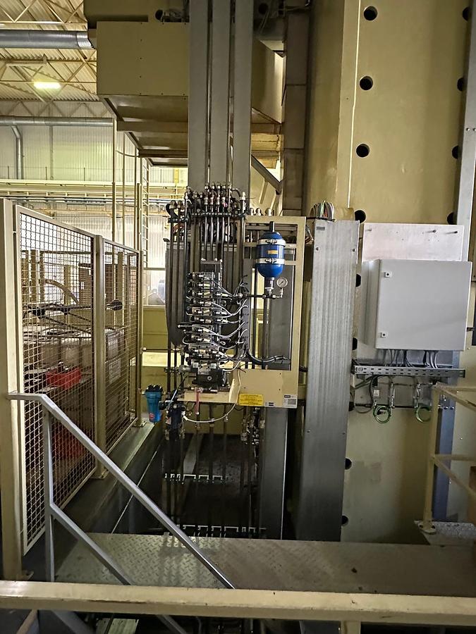 Used Dorries Scharmann Contumat 3 MC: VC 4200/360 CNC Vertical Boring & Milling Machine with Live Spindle on Vertical Ram & Live Spindle on Side Head
