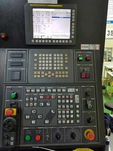 Used Hyundai-Wia KH 1000 CNC 2 Pallet Horizontal Machining Center