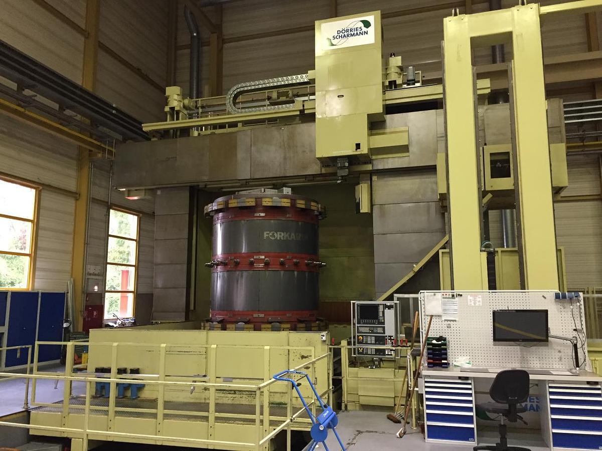 Used Dorries Scharmann Contumat 3 MC: VC 4200/360 CNC Vertical Boring & Milling Machine with Live Spindle on Vertical Ram & Live Spindle on Side Head