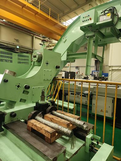 Used Karats LR 15N CNC Roll Lathe