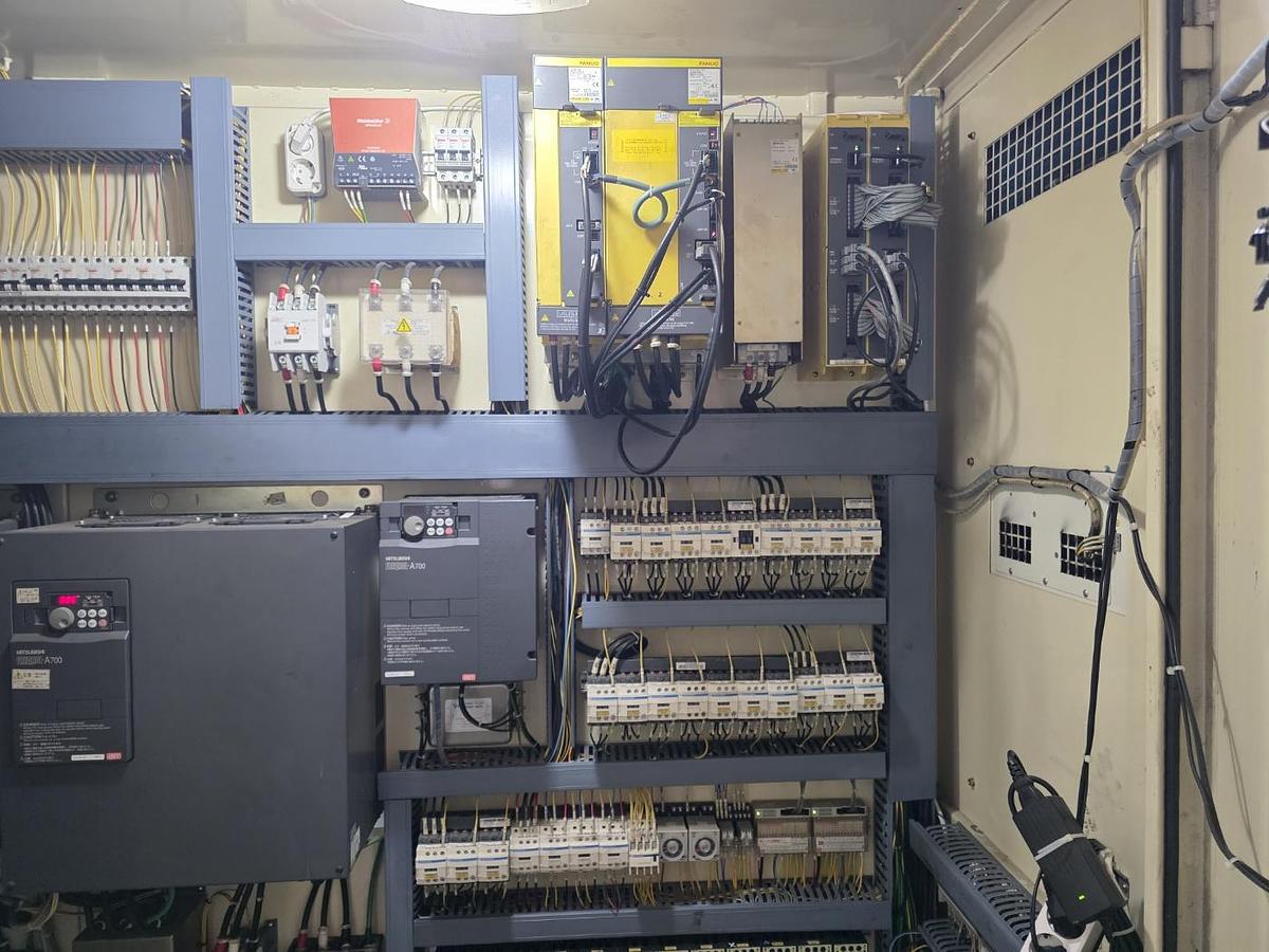 Used Shinil STL 300/500 - 6000 CNC Depp Hole Drilling Machine