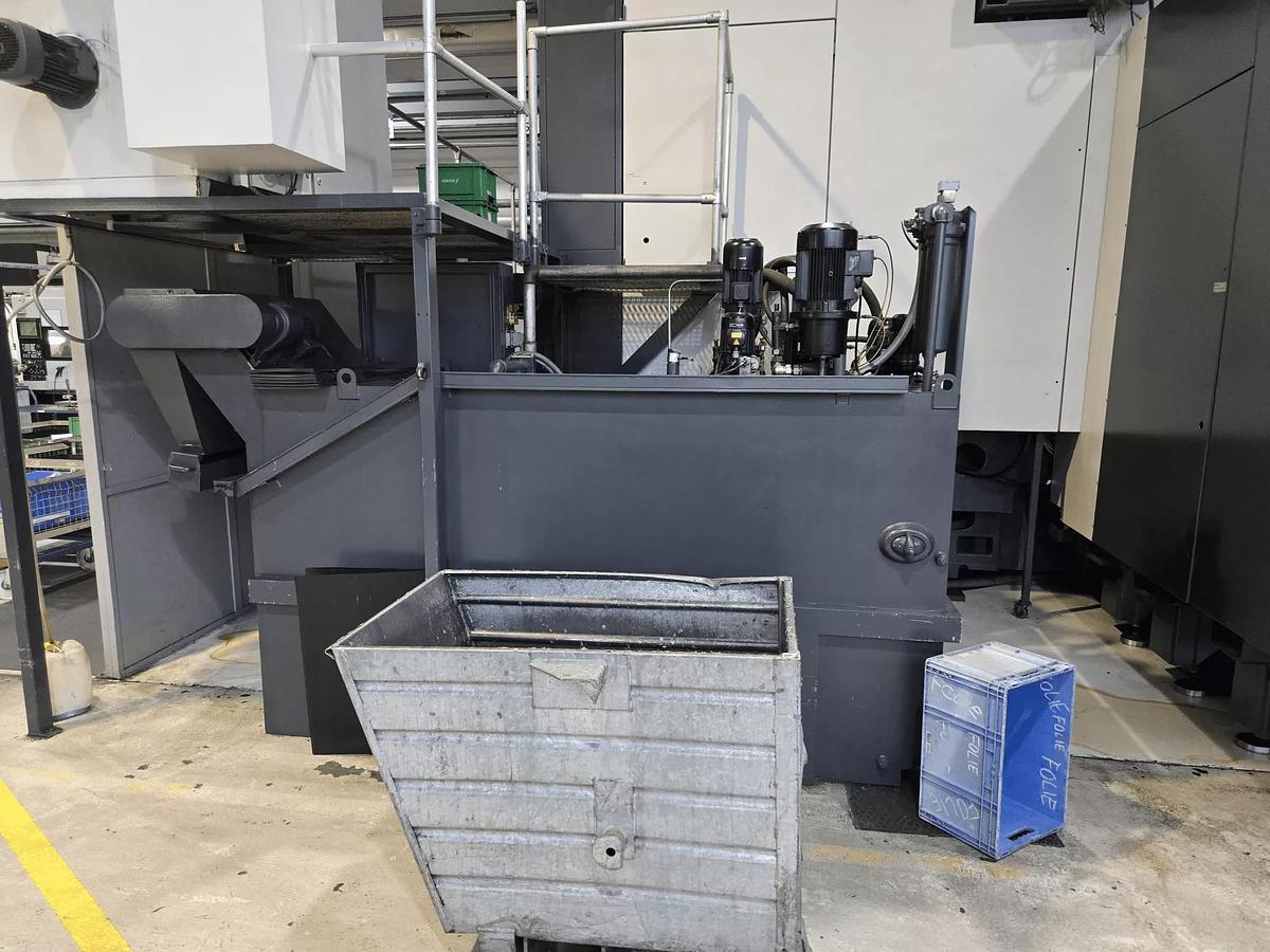 Used DMG DMC 340 U CNC Universal Machining Center with 2 Pallet System & Rotary Table Plate