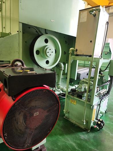 Used Karats LR 15N CNC Roll Lathe