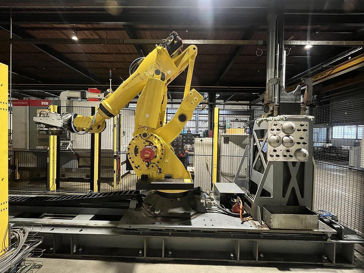 Used 3x Breten 5-Axis Machining Centers with Fanuc Robot Loader 