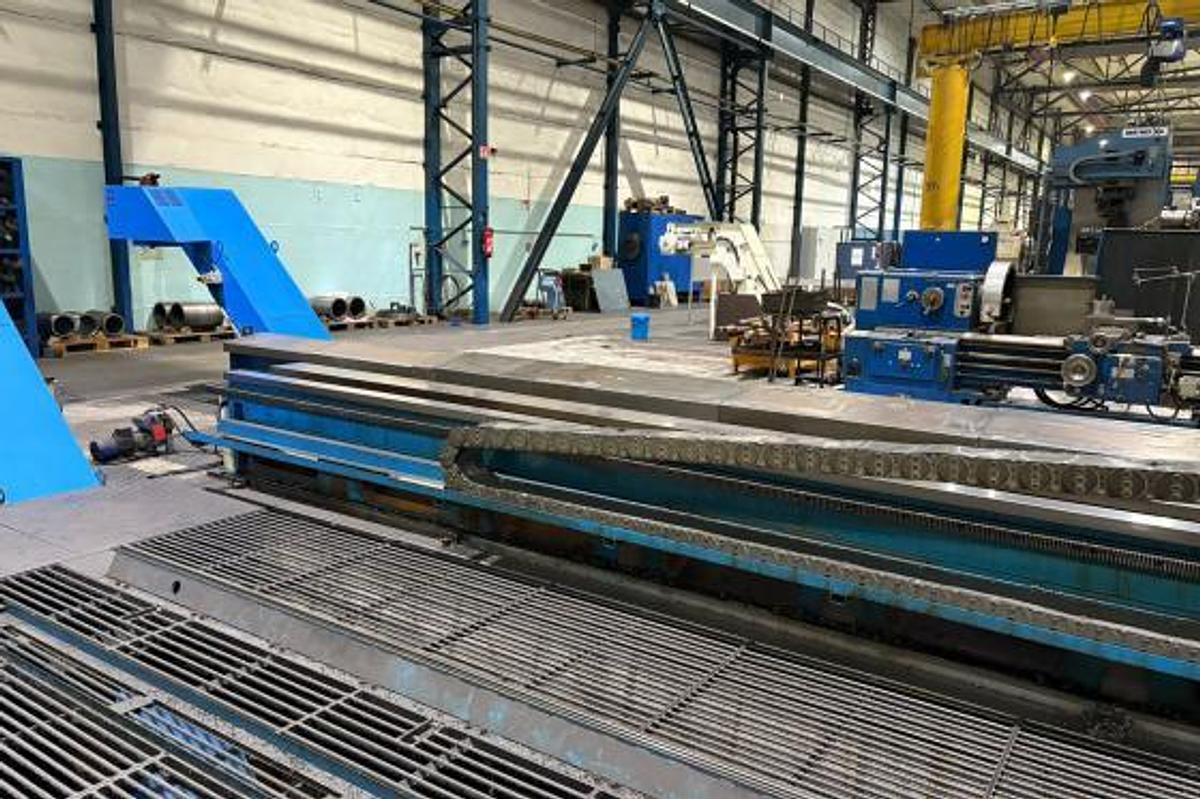 Used Giuseppe Giana GGH 1100/760 x 12000 CNC Horizontal Lathe