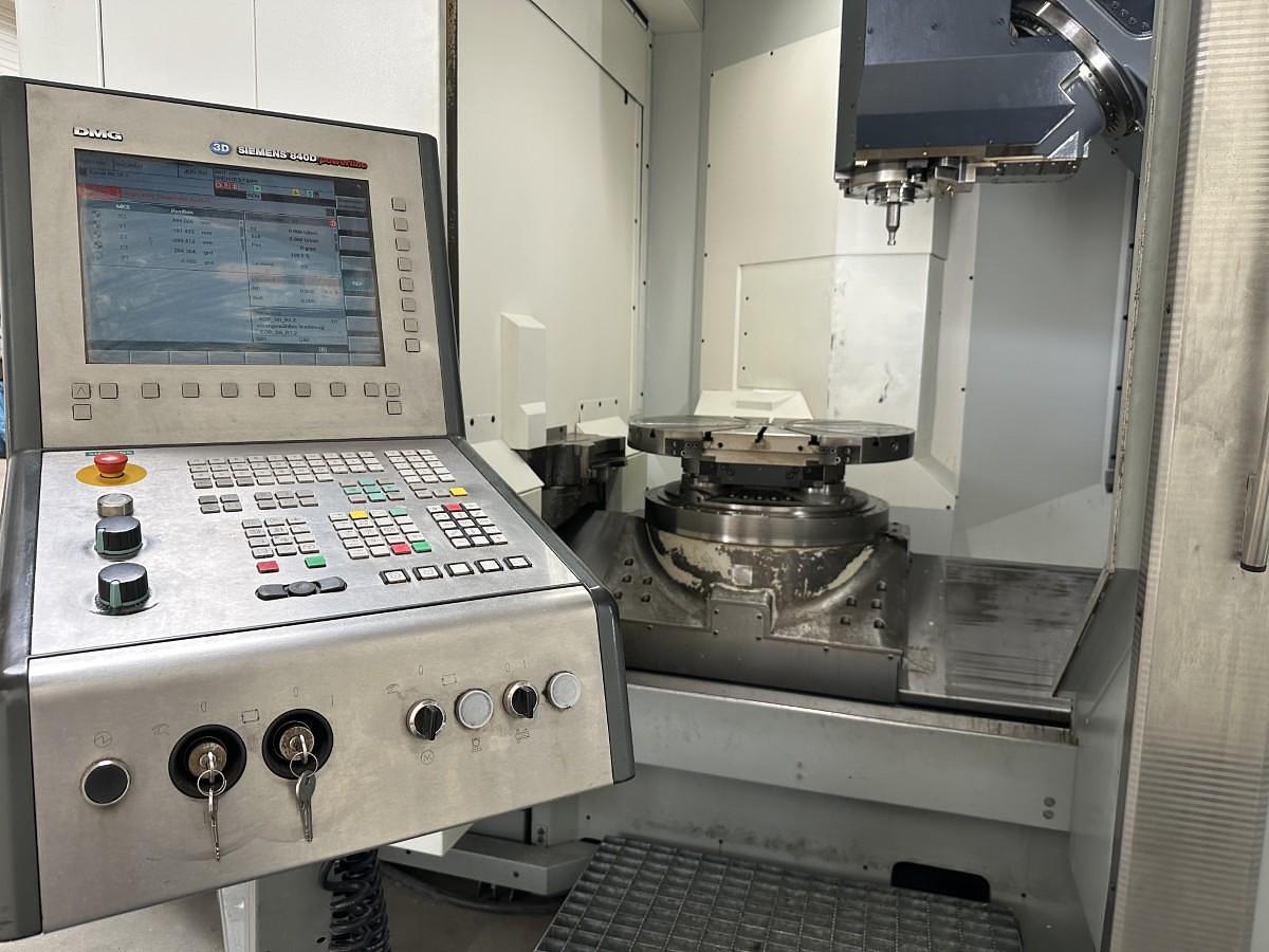 Used DMC 80 FD duoBLOCK 5-AXIS MACHINING CENTER - MILLING & TURNING