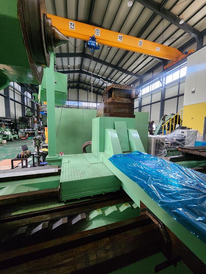 Used Hankook Dynaturn 26 CNC Heavy Duty Horizontal Lathe