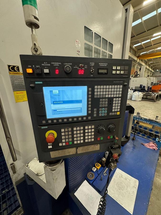 Used Honor Seiki VL-400CM CNC Vertical Boring & Milling Machine with Live Spindle & Table C-Axis