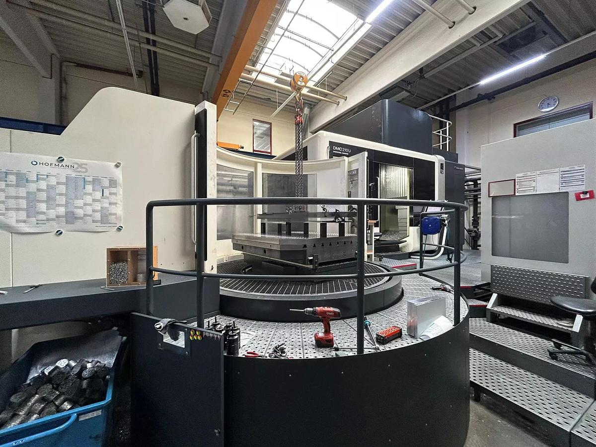 Used DMG DM 210 U RS 5 CNC Universal Machining Center with 5 Pallet System