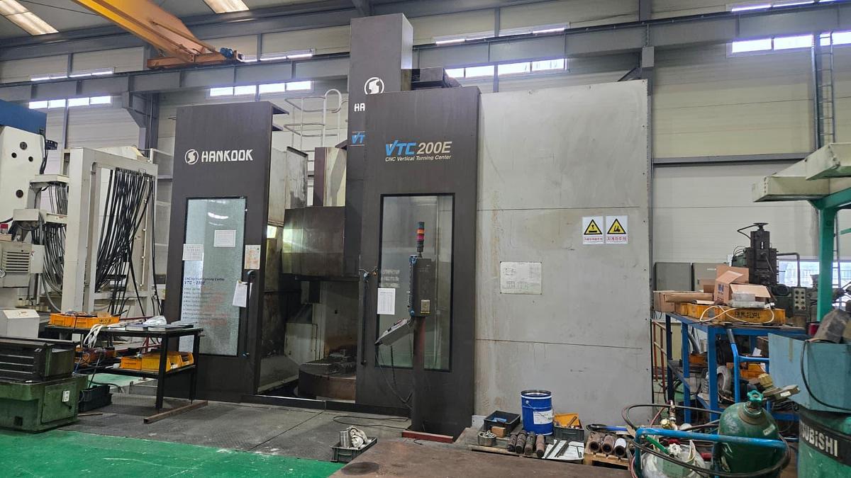 Used Hankook VTC 200E CNC Vertical Turning & Milling Machine with Live Spindle & Table C-Axis