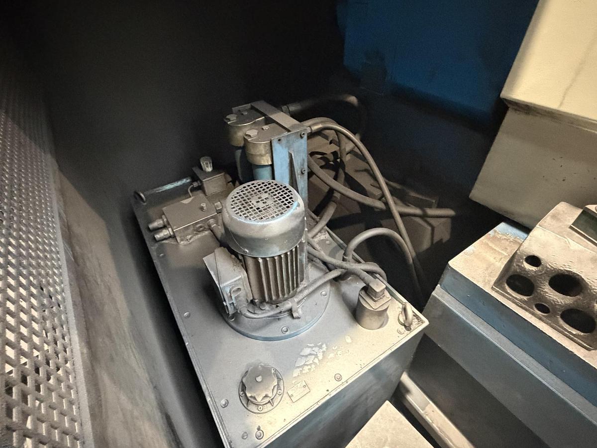 Used Poreba TCF 160 x 6000 CNC Three Slides Horizontal Lathe