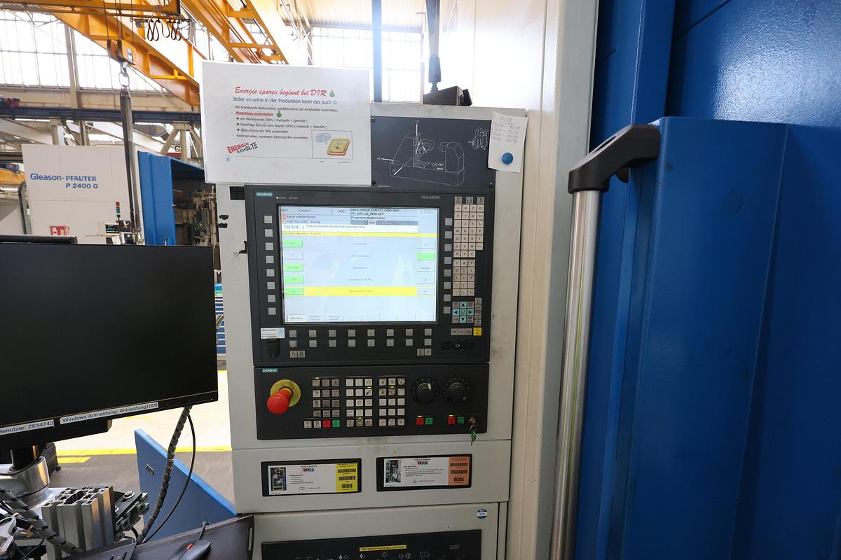 Used Gleason Pfauter P 2400/2800 CNC Vertical Gear Hobbing Machine