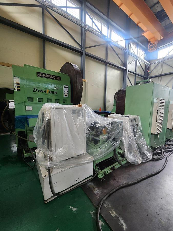 Used Hankook Dynaturn 26 CNC Heavy Duty Horizontal Lathe