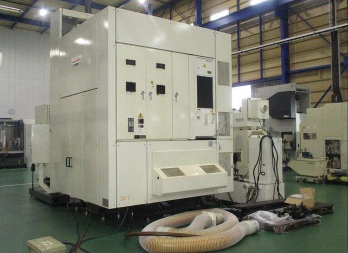 Used Yasuda YBM – 1218V High Precision Vertical Machining Center
