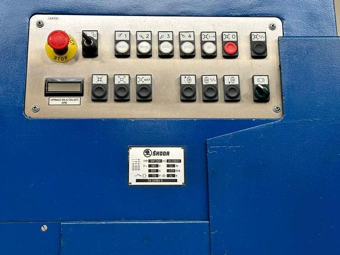 Used Skoda SNT 220 CNC Heavy Duty Horizontal Lathe