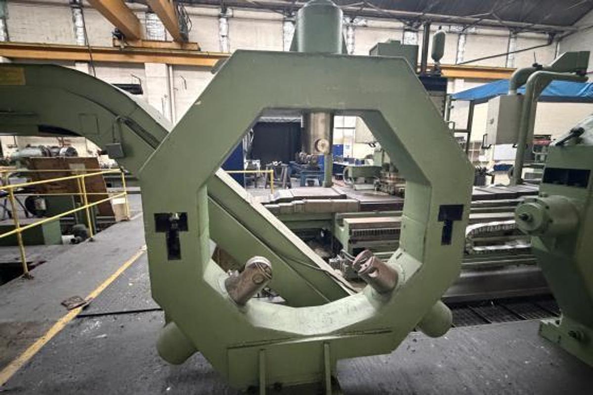 Used Tacchi HD3 / 130L CNC Horizontal Lathe with Live Spindle Milling Tower & C-Axis