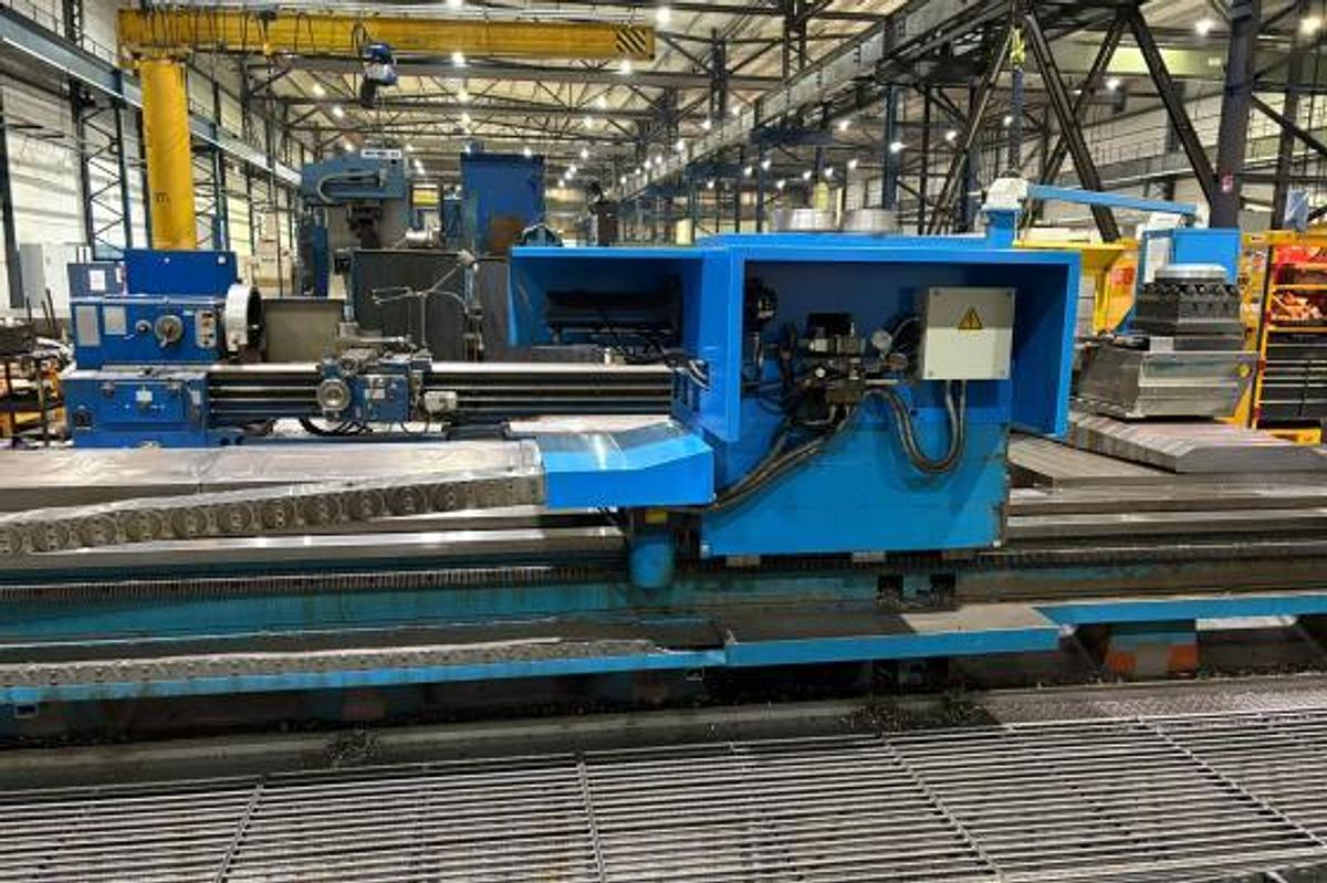 Used Giuseppe Giana GGH 1100/760 x 12000 CNC Horizontal Lathe