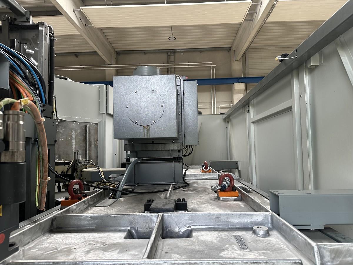 Used DMC 80 FD duoBLOCK 5-AXIS MACHINING CENTER - MILLING & TURNING