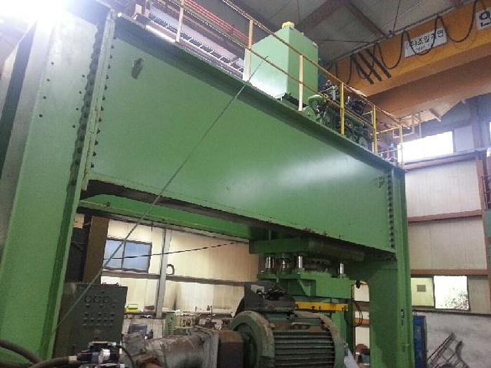 Used 600 Ton Hydraulic Dishing Press