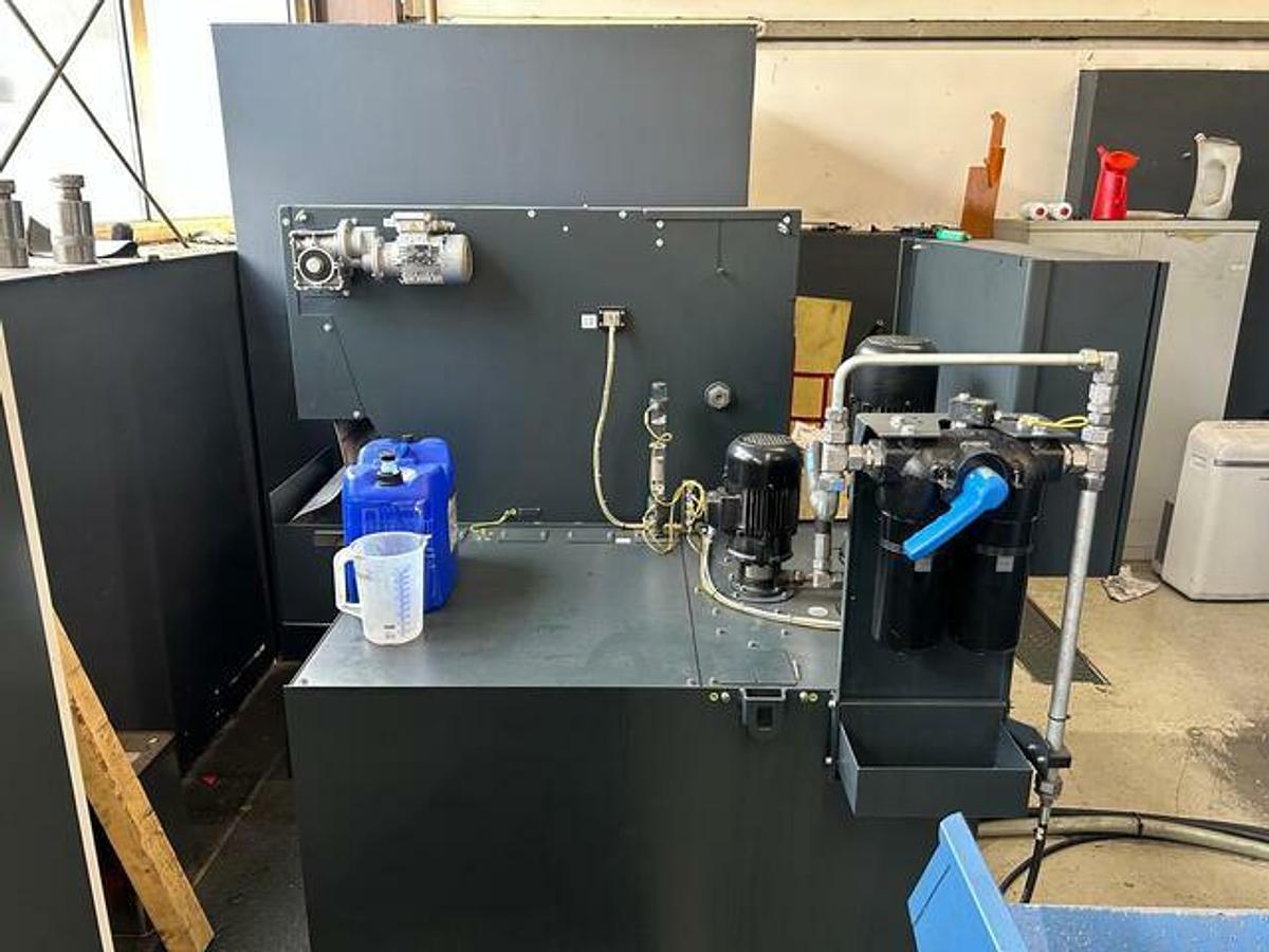 Used DMG DMF 360 / 11 Linear CNC Universal Machining Center