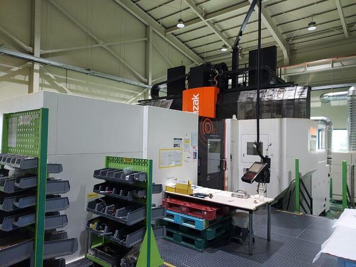 Used Mazak Versatech V-100N200 CNC Double Column 5-Axis Machining Center