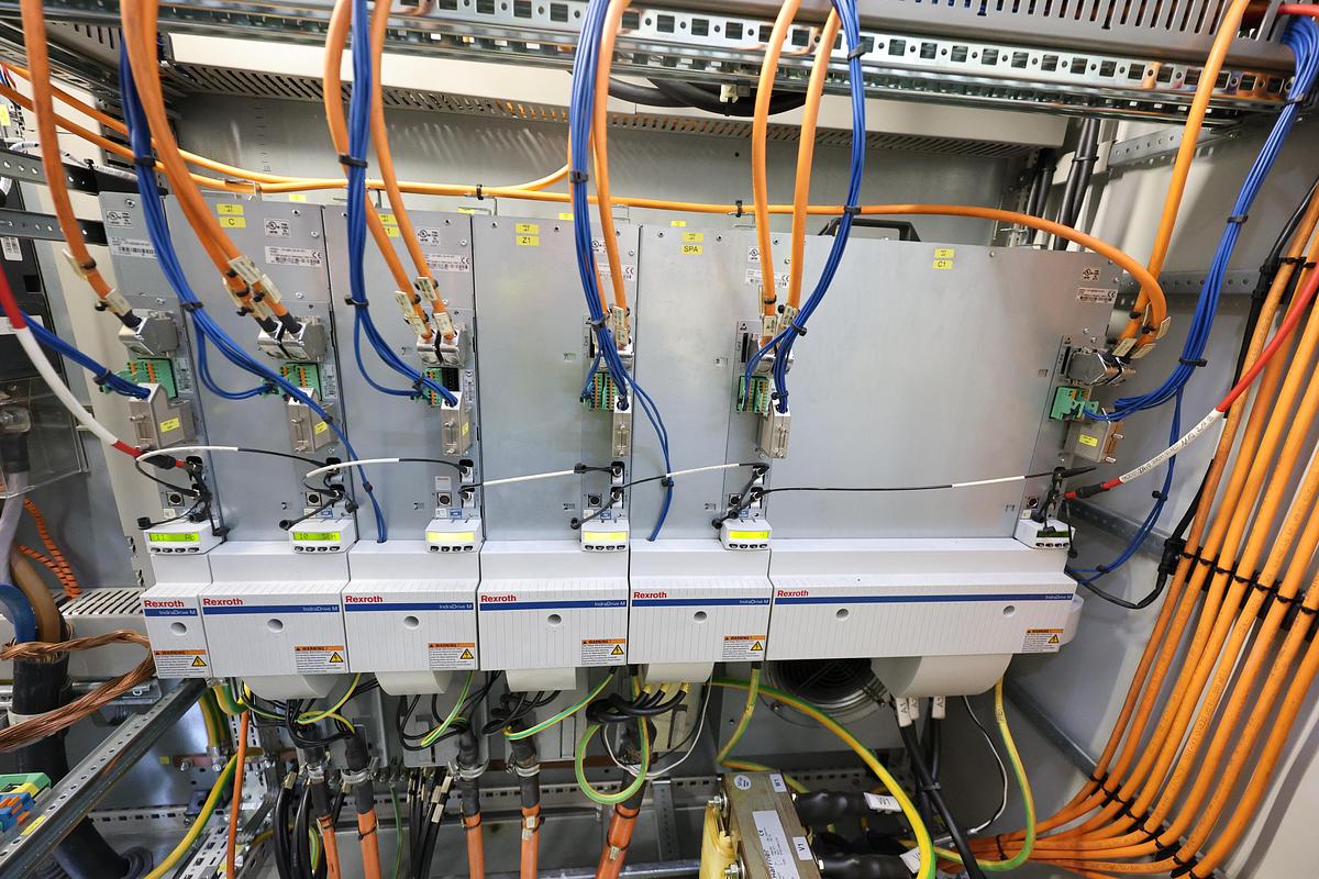 Used Dorries VCE 2800/250 MC CNC Vertical Turning & Milling Machine with Live Spindle
