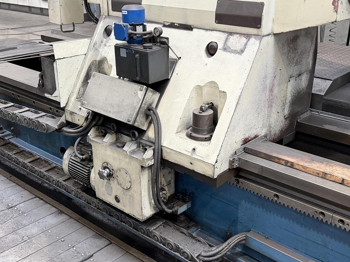 Used Poreba TCF 160 x 6000 CNC Three Slides Horizontal Lathe