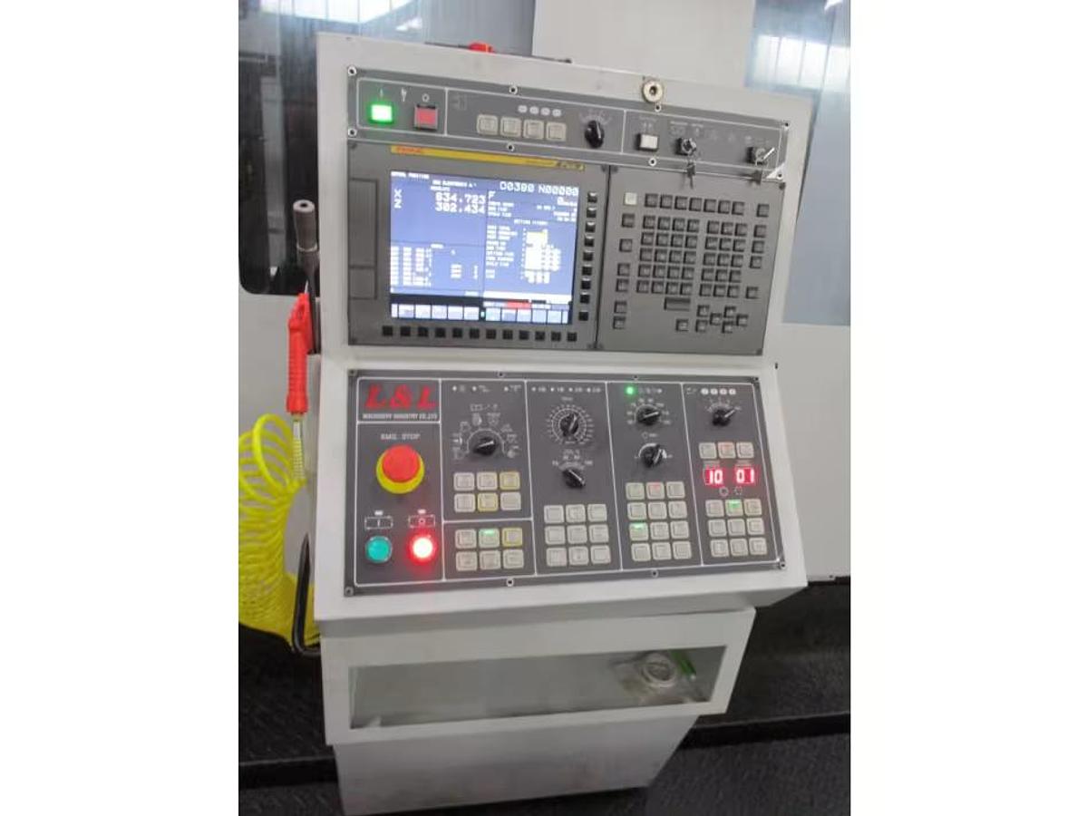 Used AXES & STATUS TUSCAN LL550 x 6000