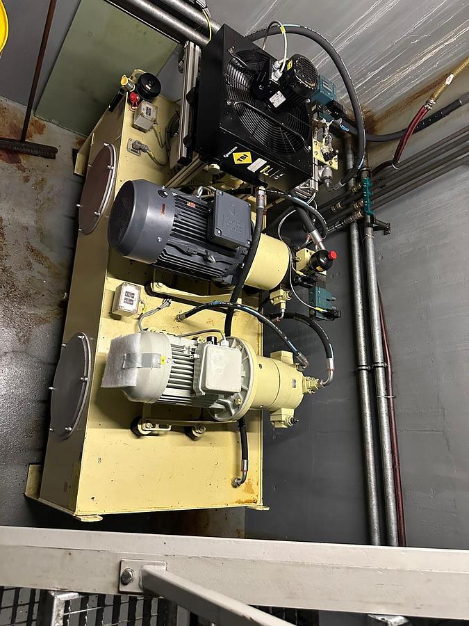 Used Dorries Scharmann Contumat 3 MC: VC 4200/360 CNC Vertical Boring & Milling Machine with Live Spindle on Vertical Ram & Live Spindle on Side Head