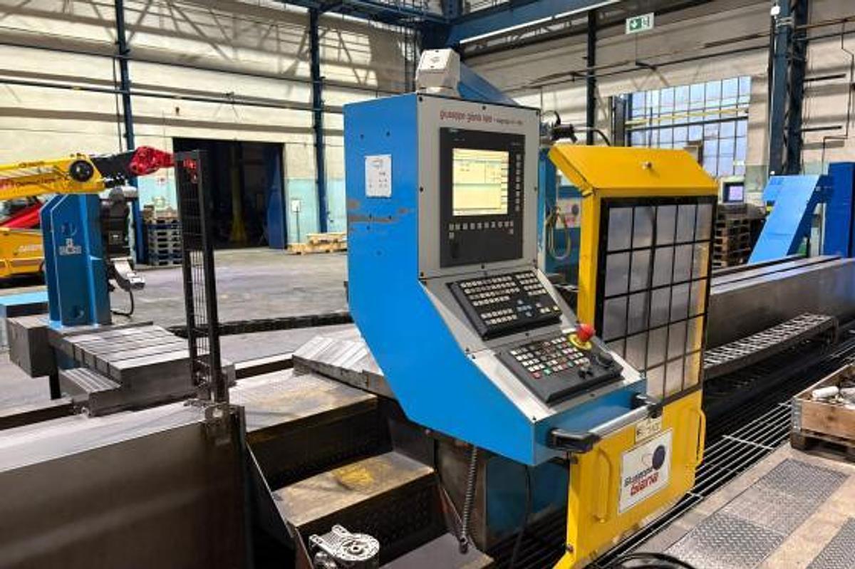 Used Giuseppe Giana GGH 1100/760 x 12000 CNC Horizontal Lathe