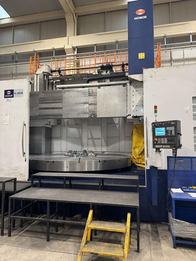Used Honor Seiki VL-400CM CNC Vertical Boring & Milling Machine with Live Spindle & Table C-Axis