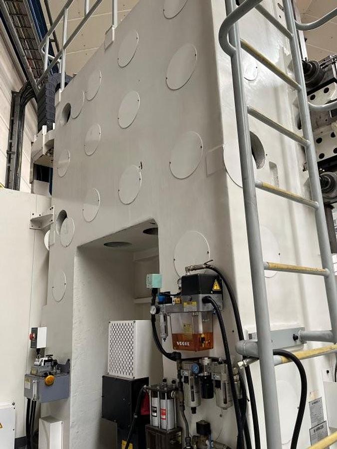 Used Hankook VTC 125 E-APC CNC Single Column Vertical Boring Mill with C-Axis and Double Automatic Pallet Changer