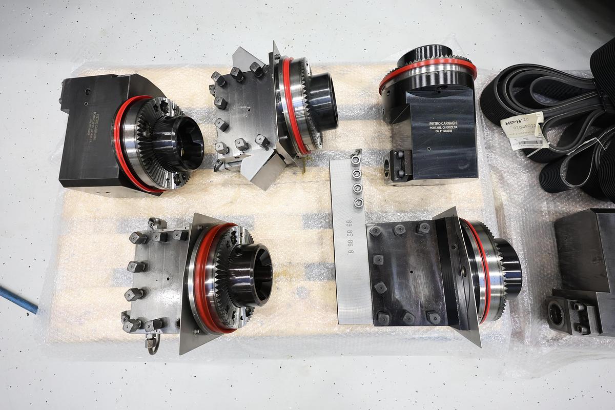 Used Pietro Carnaghi AC 20 TM-1800 Single Column CNC Vertical Boring & Milling Machine with Live Spindle Table C-Axis & 2 Pallet Changer