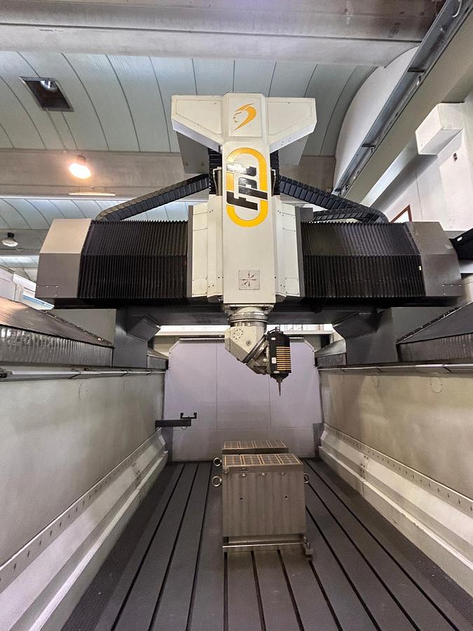 Used FPT DINOMAX CNC 5-Axis High-Speed Gantry Type Milling Machine