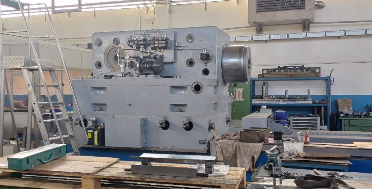Used WMW DXWD 1800 Heavy-Duty CNC Horizontal Lathe